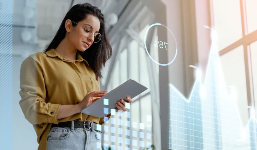 En el mercado actual, emprender se ha convertido en una opción cada vez más popular. Para emprender con éxito, es fundamental identificar una oportunidad, elaborar un plan de negocios, invertir en ti mismo, construir una red de contactos, aprender de los errores, ofrecer valor a los clientes, utilizar la tecnología a tu favor y mantener una mentalidad positiva y persistente. Con determinación y dedicación, podrás desarrollar un negocio rentable y sostenible en el mercado actual.